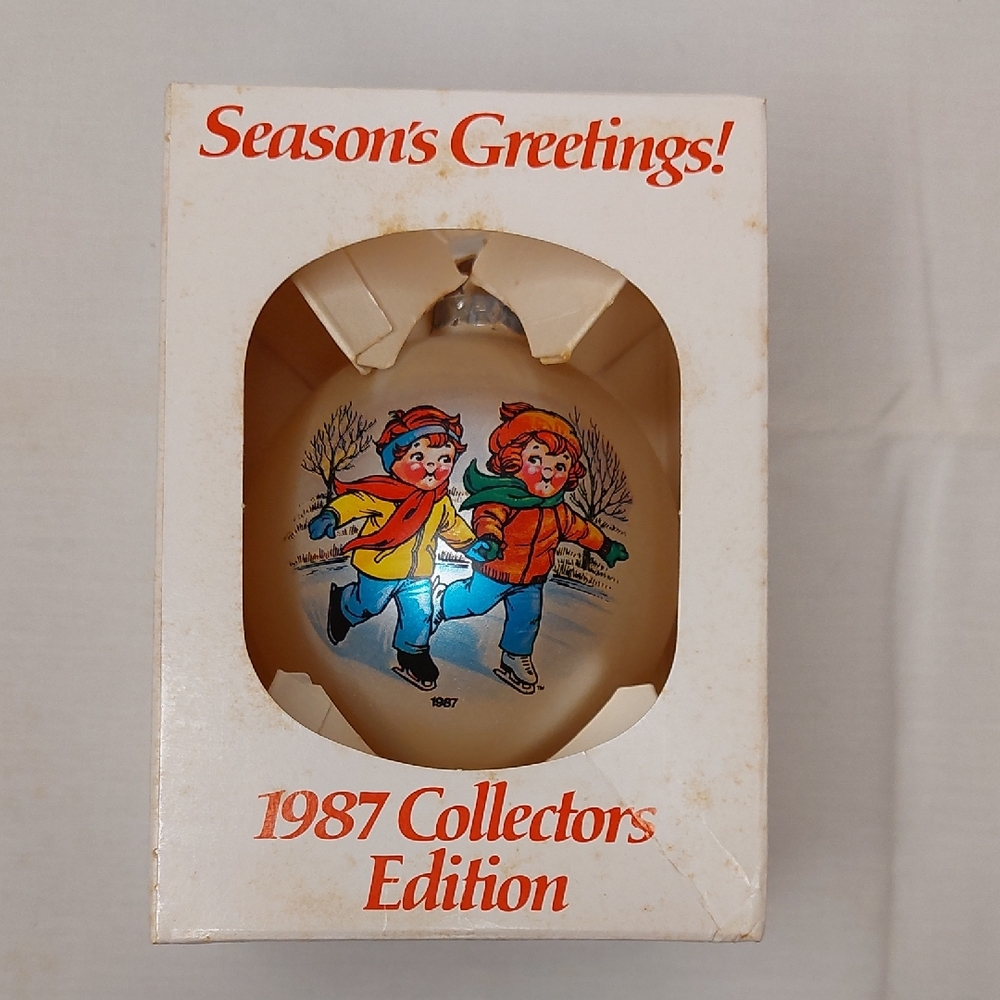 1987 Collectors Edition Holiday Ornament